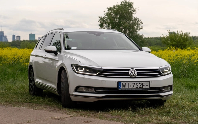 Volkswagen Passat cena 69990 przebieg: 253000, rok produkcji 2016 z Warszawa małe 562